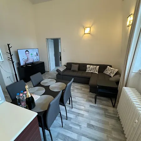 Apartment Panorama *